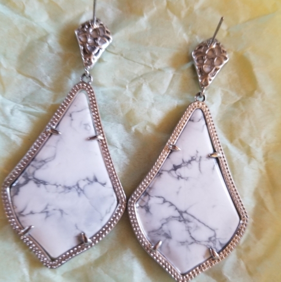 Kendra Scott Howlite Marble Alexis Earrings Silver - Picture 8 of 8